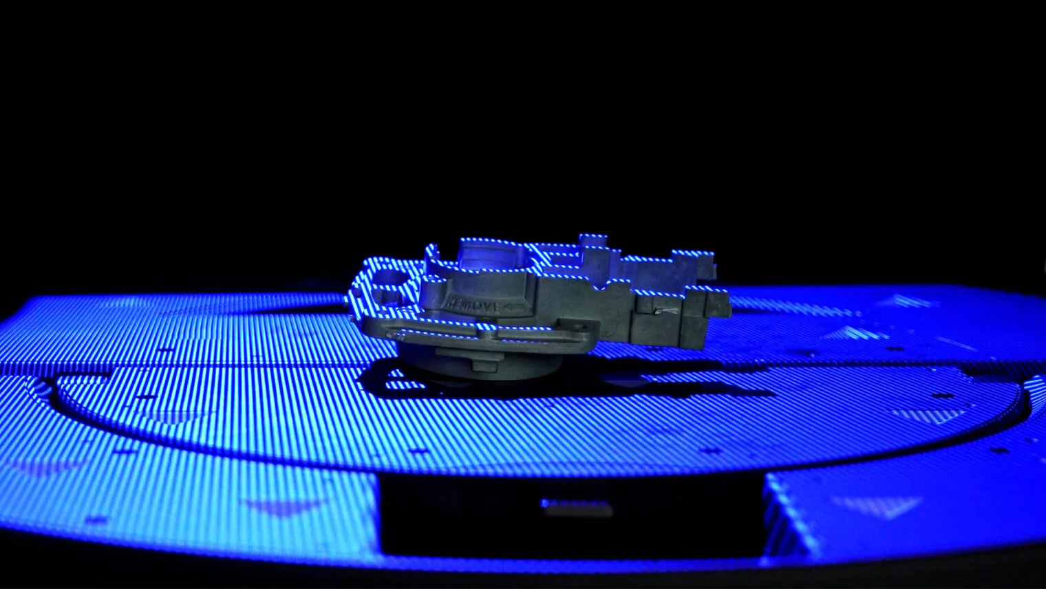 Advanced 3D blue light scanning for automated surface analysis and geometric validation of complex aluminum die cast assemblies.
